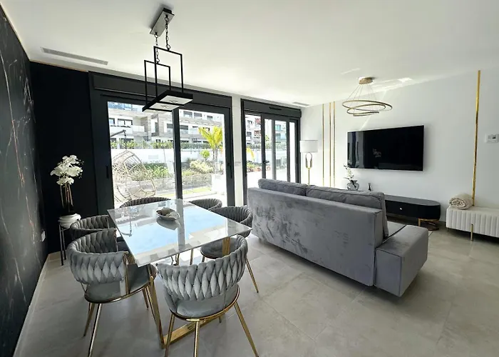 Golden View Atalaya Апартаменти *