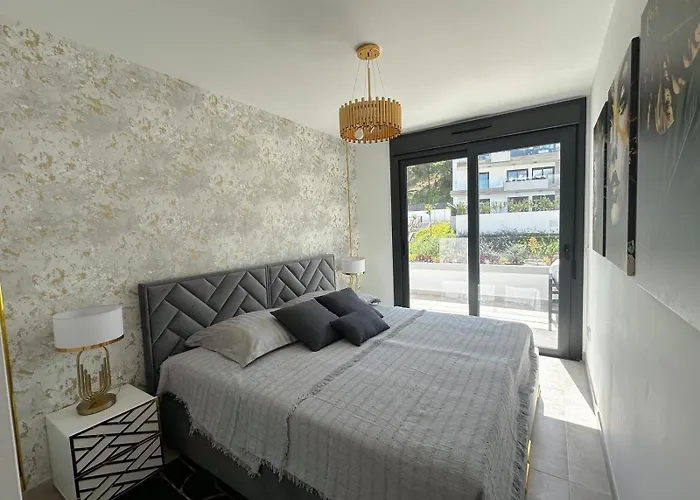 Golden View Atalaya Apartment Estepona