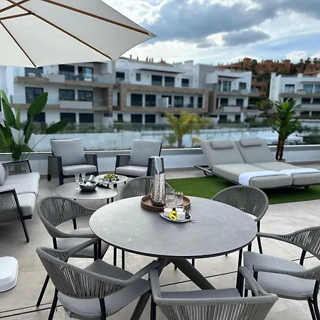Golden View Atalaya Apartment Estepona