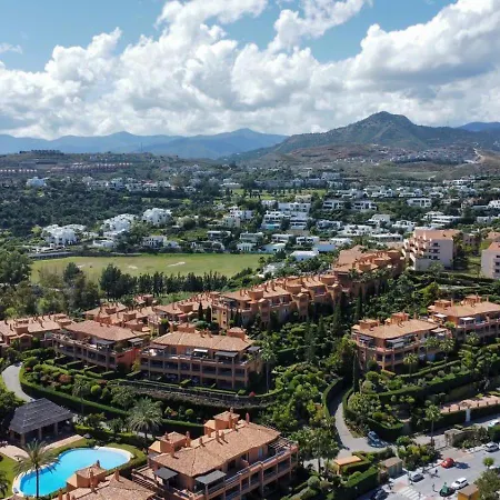 Golden View Atalaya * エステポナ